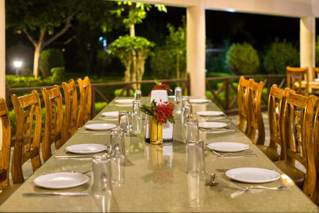 Tusk And Roar Corbett Resort, Jim Corbett Rāmnagar Exterior foto